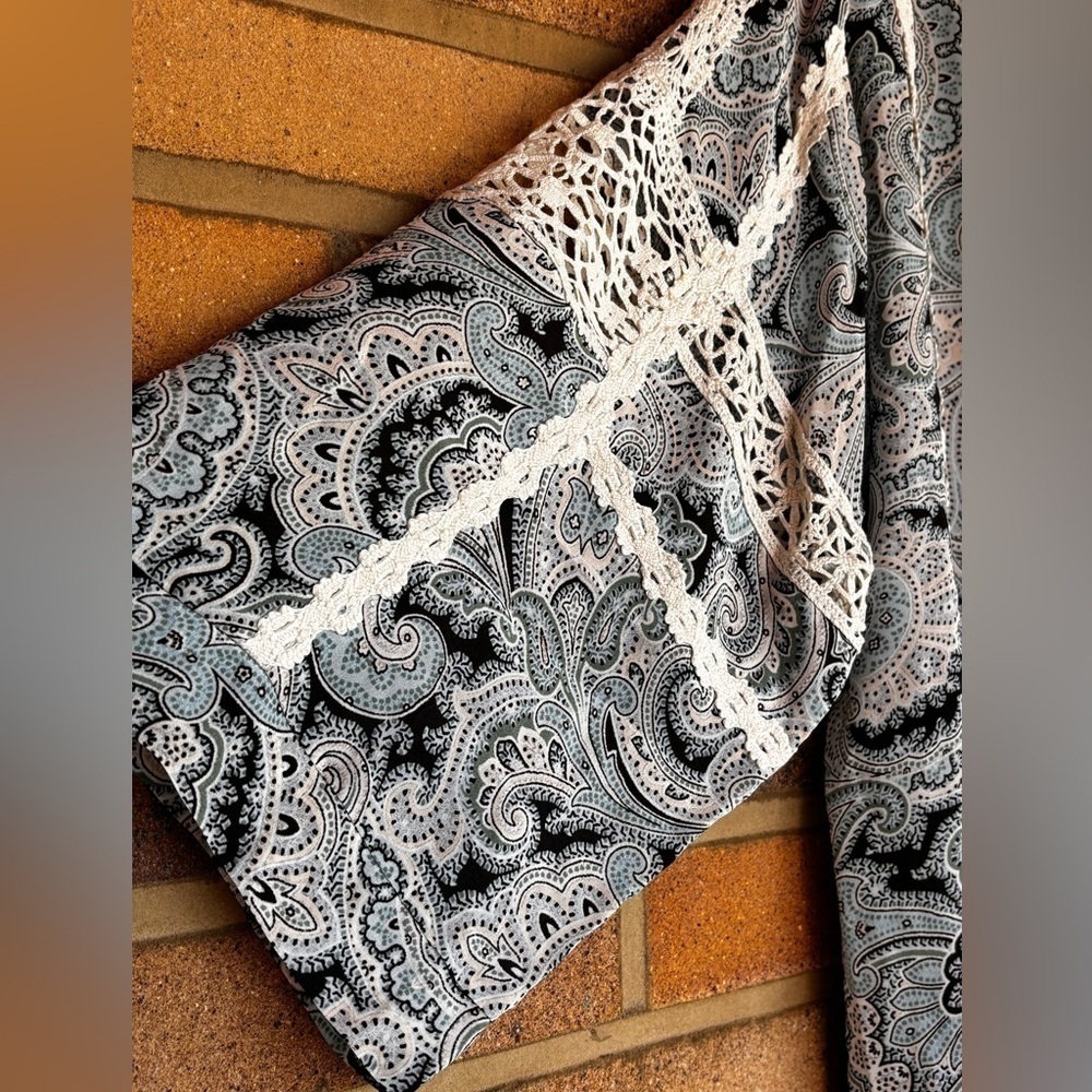 Paisley Women's 100% silk kimono Jacket pockets - Picture 3 of 10